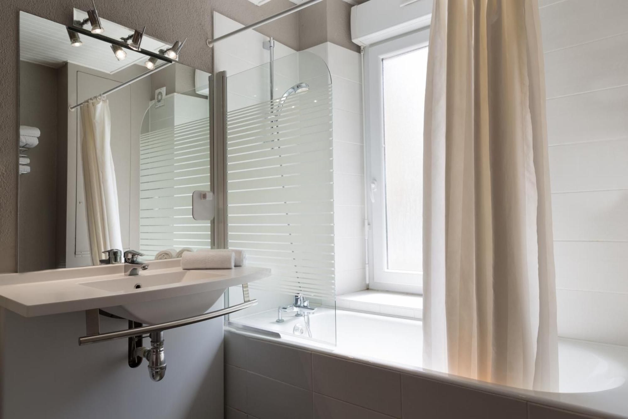 The Originals Access, Hotel Arum, Remiremont Εξωτερικό φωτογραφία